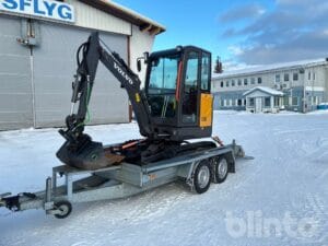 Bandgrävare Volvo EC18E med vagn