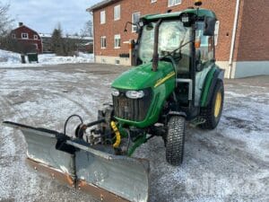 Kompakttraktor John Deere 3720