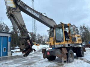 Grävmaskin med rotortilt Åkerman EW200