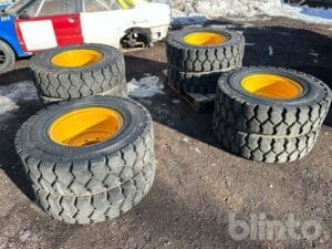 Däck Trelleborg T900 10.00-20 NHS (2024)