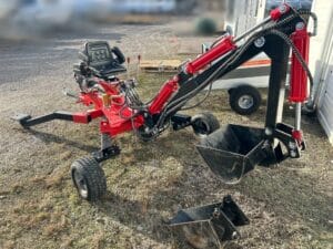 Grävaggregat ATV P.Lindberg 9059454 med två skopor