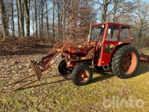 Traktor med lastare BM VOLVO T 430