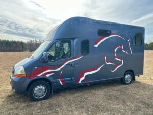 Hästlastbil RENAULT MASTER THEAULT