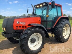 Traktor VALMET 8150