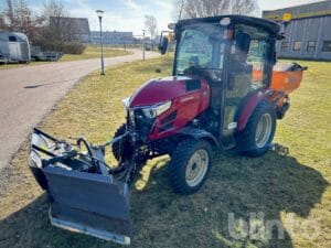 Traktor YANMAR YT235-Q - Vikplog & Saltspridare