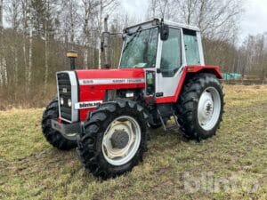 Traktor 4WD MASSEY FERGUSON MF 699
