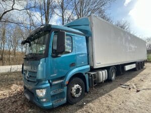 Lastbilsekipage med kyltrailer MERCEDES-BENZ 963-4-A