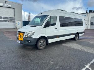 Skolbuss MERCEDES-BENZ
