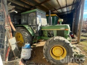 Traktor 4x4 John Deere 3130