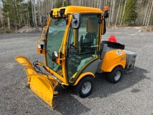 Redskapsbärare Stiga Titan 32H