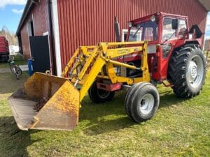 Traktor med lastare MASSEY-FERGUSON 185 S