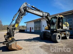 Grävmaskin Volvo EW140D - 4 redskap