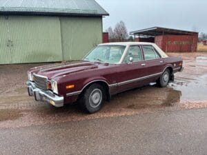 Veteranbil PLYMOUTH VOLARE PREMIER