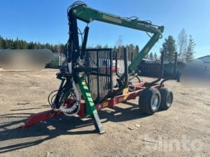 Skogsvagn med kran Möre SF11