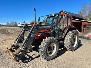 Traktor Valmet 6400 med lastare