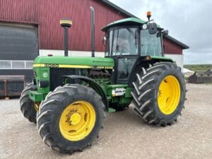 Traktor JOHN DEERE 3050 4WD