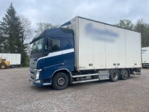 Skåplastbil VOLVO FH 6*2