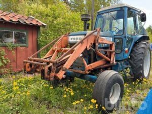 Traktor FORD 7700