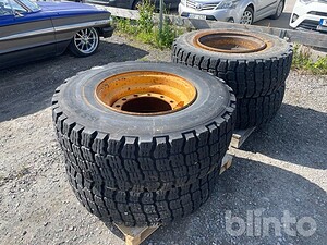 4 st hjul Lastmaskin Vinterhjul 4300