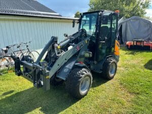 Redskapsbärare Giant G220E x-tra