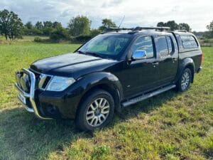 Pickup NISSAN NAVARA D401