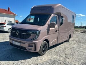 Hästlastbil B-kort STX Renault Master 2026 - i nyskick!