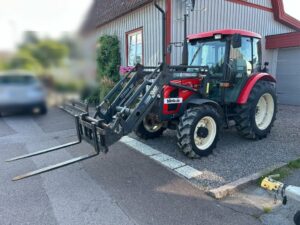 Traktor Zetor 4341 Super med lastare