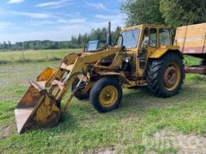 Traktor med lastare Volvo BM T600