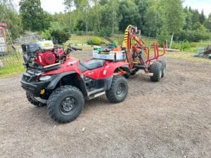 ATV SUZUKI 500 med skogsvagn