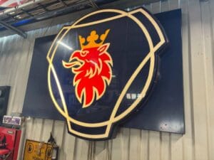 Ljusskylt /Väggskylt Scania-skylt