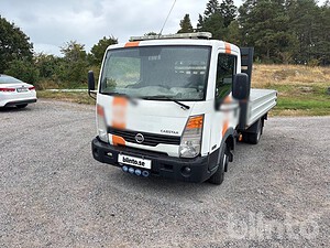 Lätt lastbil Renoveringsobjekt NISSAN F241 Cabstar
